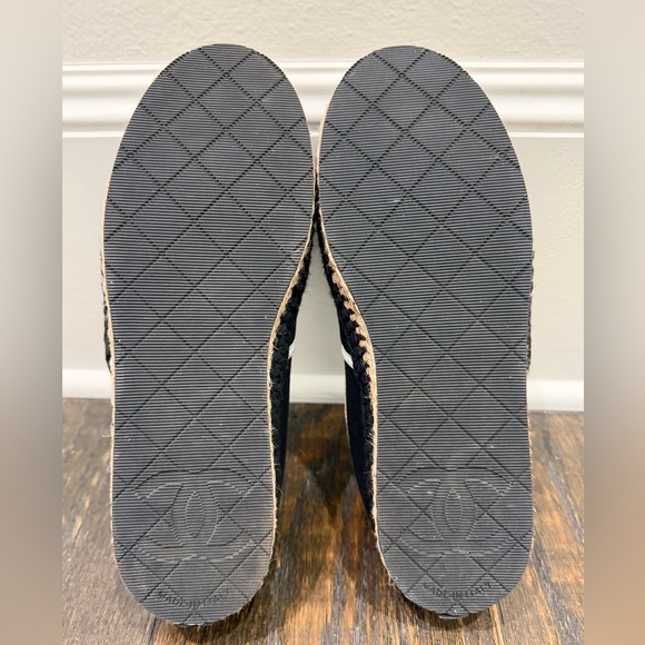 Chanel Black Canvas Espadrilles Flats 40 | White Trim Logo Slip-On Shoes - Picture 4 of 7